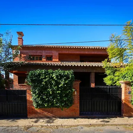 Villa Geranis Only Families Planet Costa Dorada Villafortuny